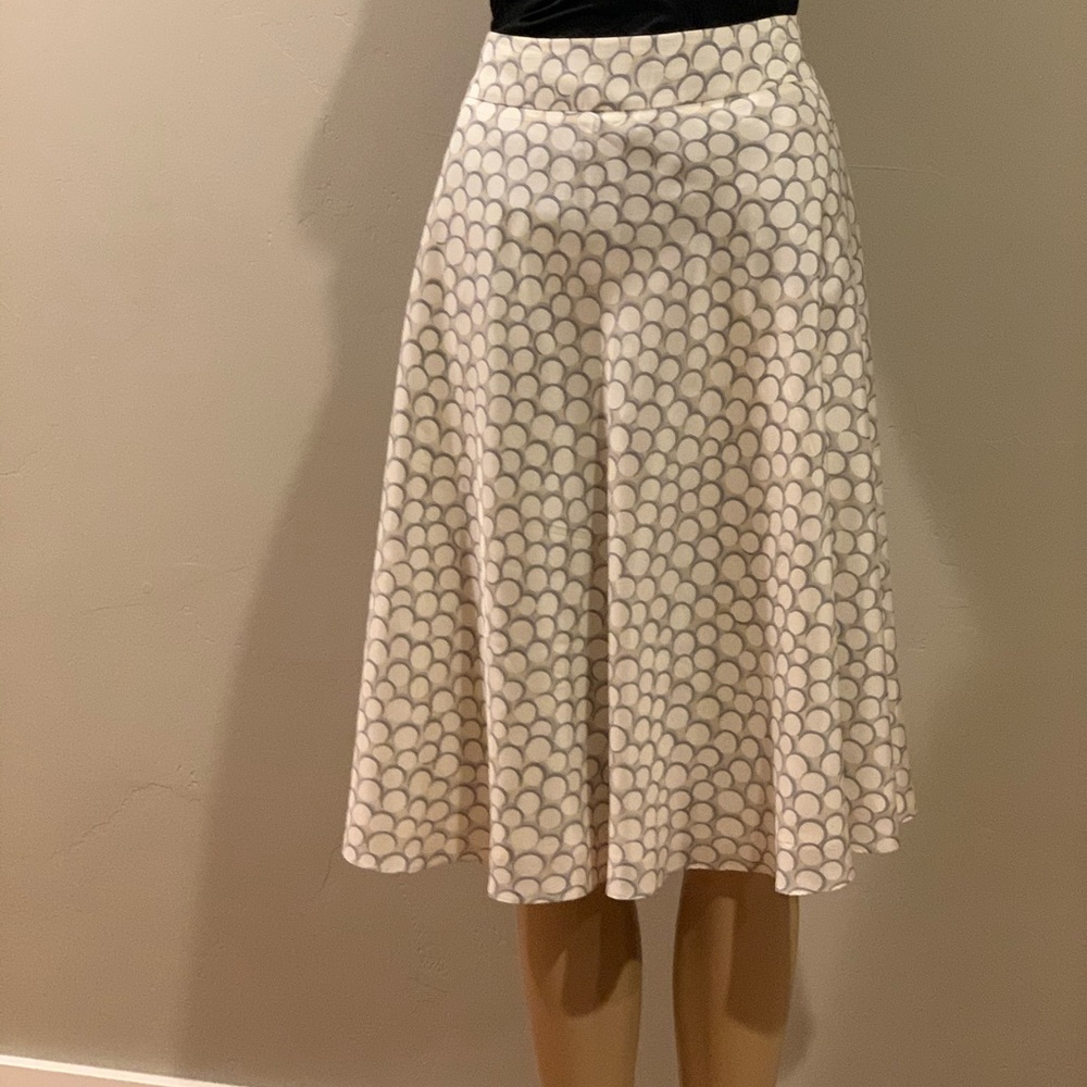 Brooks Brothers white and grey silk skirt.